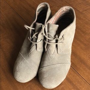 Taupe Tom’s lace up Wedges